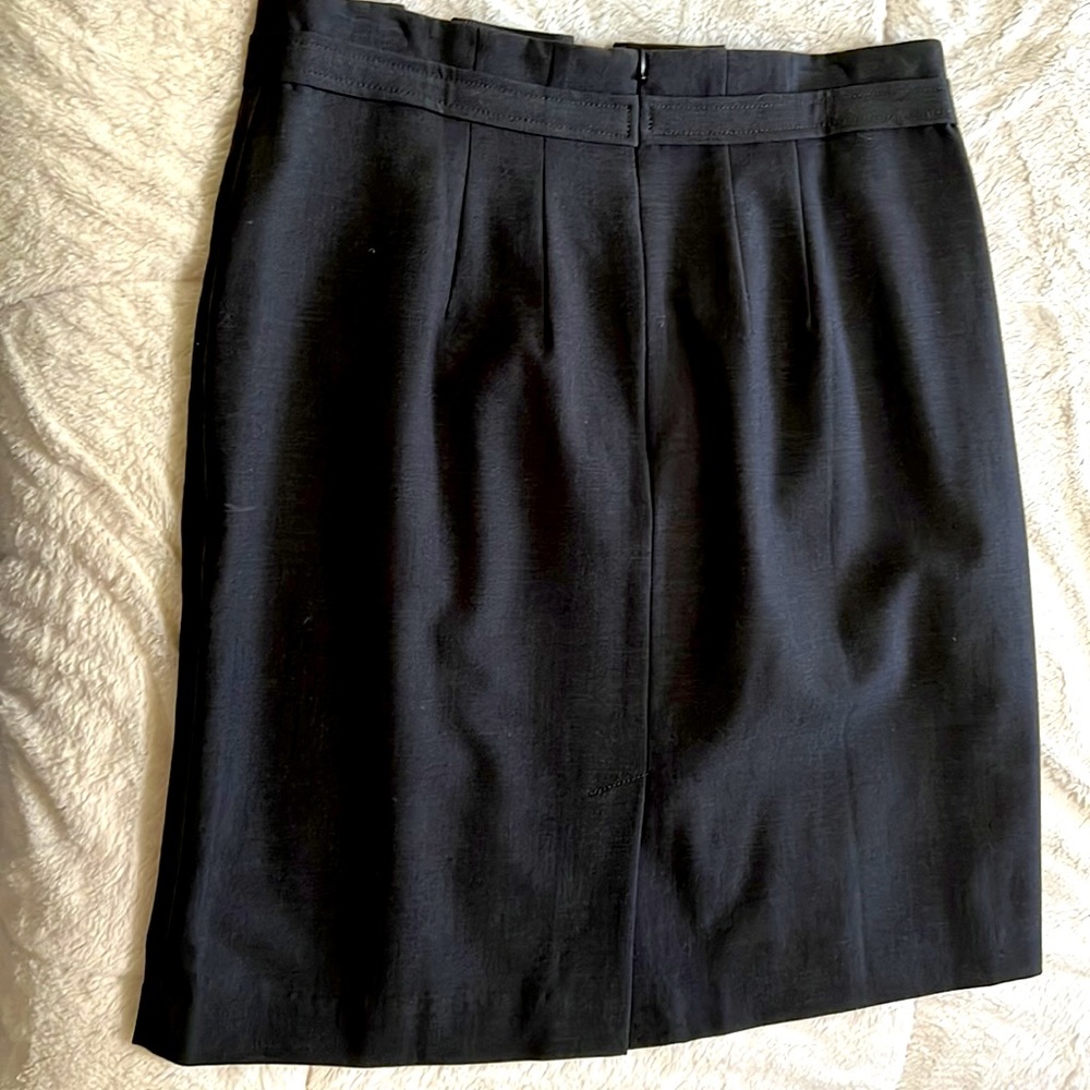 Ann Taylor skirt, size 10, dark gray - Picture 3 of 5